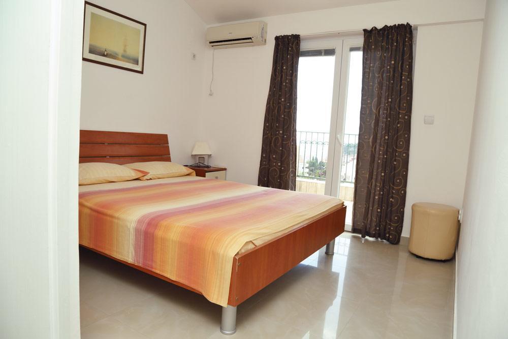 Apartmani Irena Petrovac Exteriér fotografie